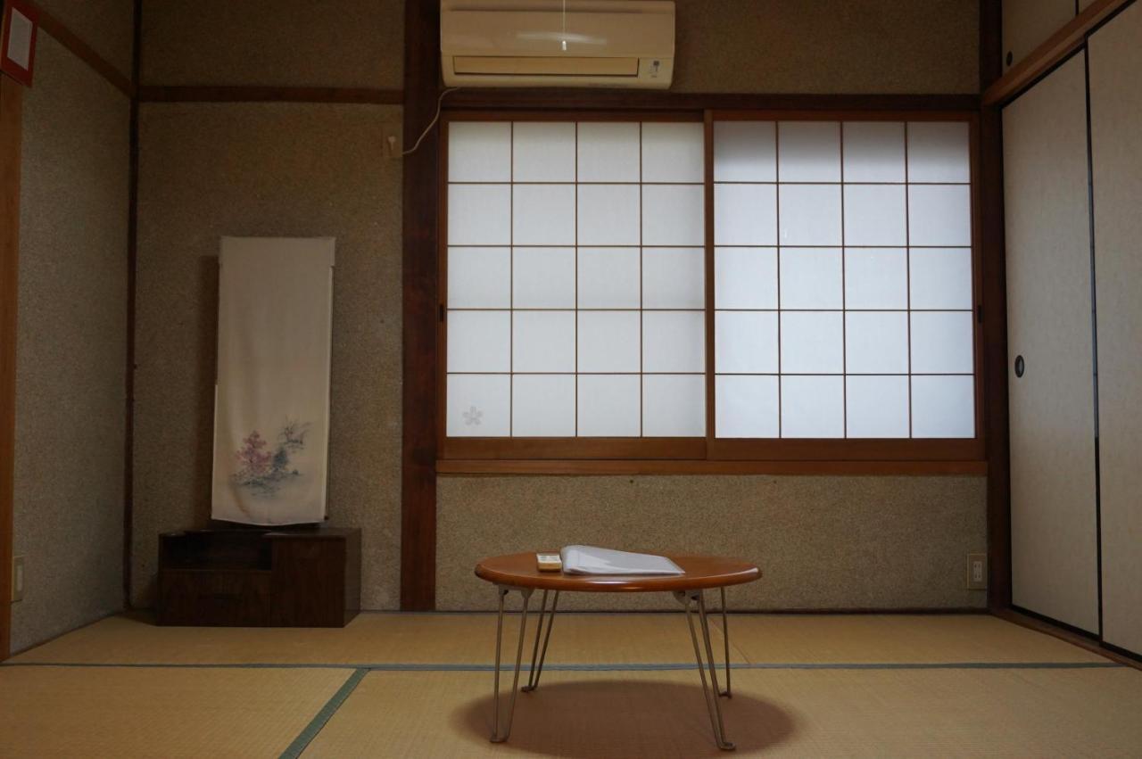 Guesthouse Ten-Roku - Female Only Ōsaka Exterior foto