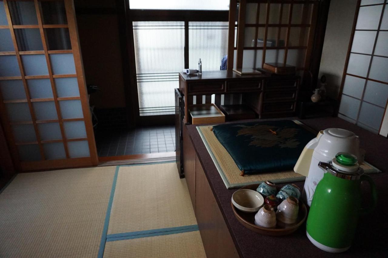 Guesthouse Ten-Roku - Female Only Ōsaka Exterior foto